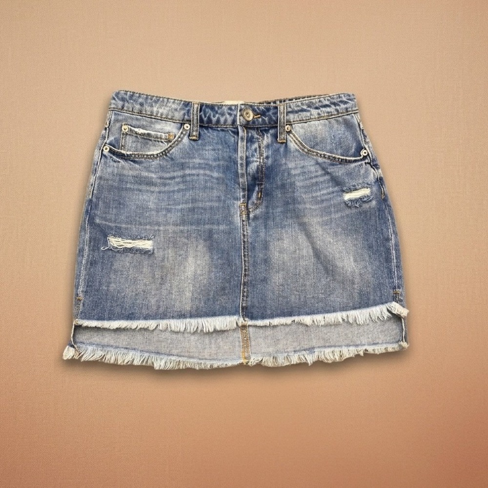 Band of Gypsies Ella Denim Mini Skirt Size 29 Distressed Button Fly Frayed Hem